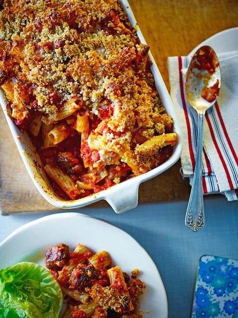 Sausage pasta bake recipe | Jamie Oliver pasta recipes Jamie Oliver Sausage Pasta, Jamie Oliver Pasta, Sausage Pasta Bake, Sausage Pasta Recipes, Best Sausage, Baked Pasta Recipes, Jamie Oliver Recipes, Sausage Pasta, Pasta Bake