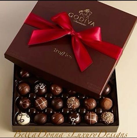 My Creation/by Godiva The Kiss Quotient, Godiva Chocolatier, Film Study, A Box Of Chocolates, Godiva Chocolate, Chocolate Dreams, Chocolate World, Chocolate Heaven, Luxury Chocolate