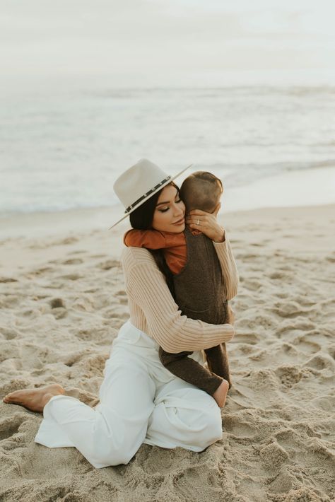 Mommy And Daughter Beach Photo Shoot, Mama And Me Photoshoot Beach, Mom And Son Sunset Photoshoot, Beach Family Photos Single Mom, Family Beach Pictures Winter, Mother And Son Beach Photo Ideas, Mommy And Son Beach Photo Shoot, Mom And Son Beach Photo Ideas, Family Photos By Water