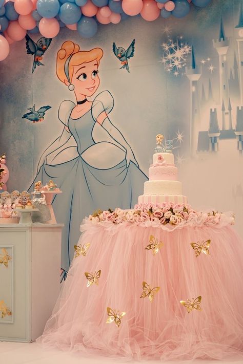 Cinderella Baby Shower Theme, Adult Princess Party, Cinderella Birthday Theme, Cinderella Party Theme, Cinderella Baby Shower, Princess Birthday Decorations, Cinderella Birthday Party, Princess Birthday Party Decorations, Disney Princess Birthday Party