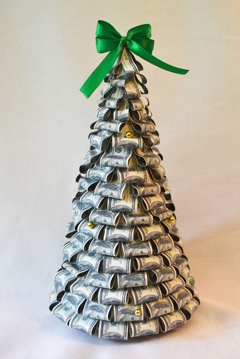 Money Tree Dollars Bills Craft Tutorial DIY Gift Decoration Today I want to show you how to make a very popular and beautiful money tree of notes. If you don't know what to give for a birthday or new year, then give this money tree.  I wish you pleasant viewing! Money Gifts Christmas, Graduation Money Gifts, Presente Diy, Money Bouquet, Creative Money Gifts, Christmas Money, Diy Money, Money Origami, Money Tree