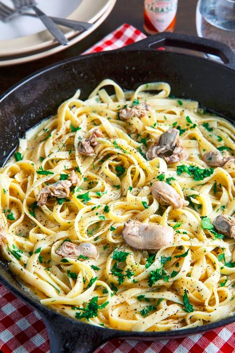 Oyster Pasta Recipes, Canned Oyster Recipes, Oyster Pasta, Oyster Dishes, Canned Oysters, Pasta Food Recipes, Pasta Seafood, Closet Cooking, Grilled Oysters