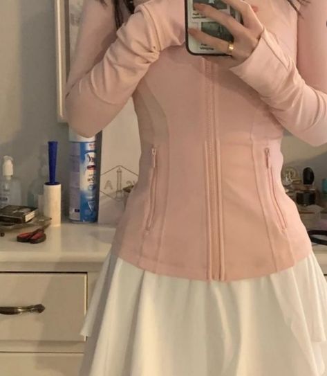 Pilates Princess Outfit, Pink Workout Clothes, Princess Aesthetic Outfits, Aesthetic Outfits Pastel, Pink Princess Aesthetic, Princess Outfit, Pink Pilates Princess, Lululemon Pink, Pink Pilates