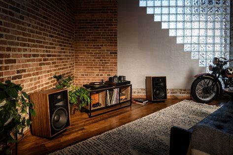 Klipsch Heresy Iv, Klipsch Heresy, Hifi Room, Audiophile Room, Klipsch Speakers, Hifi Rack, Music Space, Audio Setup, Audiophile Listening Room