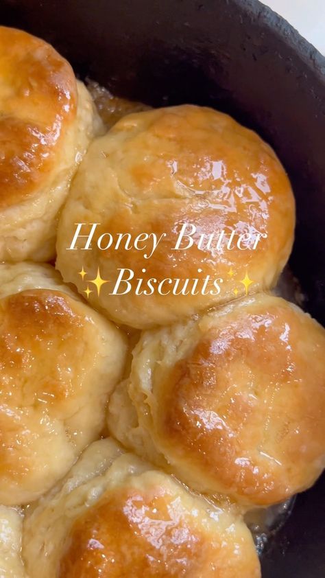 Eva | Your Real Estate Bestie! ❤️✨ | ✨HONEY BUTTER BUTTERMILK BISCUITS✨ no lie when I worked for the clippers as the team chef I had to make these biscuits EVERYDAY. @cp3 told… | Instagram Honey Biscuit Recipe, Honey Butter Biscuits, Best Biscuits, Making Biscuits, Homemade Biscuits Recipe, Butter Biscuits, Homemade Bread Recipes Easy, No Lie, Homemade Biscuits