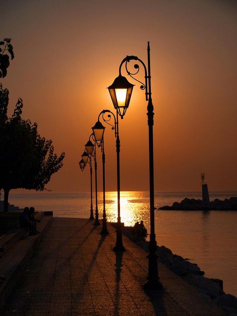 Patras, Street Lights, Street Lamp, Street Light, Beautiful Sunset, Malaga, Sunrise Sunset, Pretty Pictures, Beautiful World