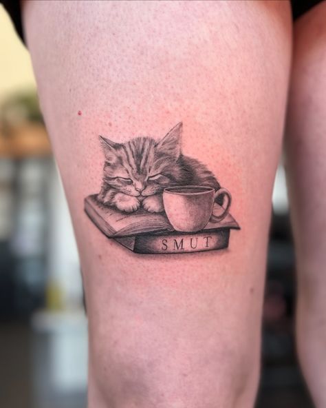 28 Book lover tattoos – Tattoo Flat Book Lover Tattoos, Cool Space Tattoos, Lover Tattoos, Space Tattoo Ideas, Book And Cat, Book Lover Tattoo, Space Tattoos, Kitty Tattoo, Feather Bookmark