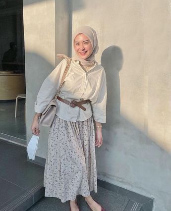 Kuliah Outfit, Ootd Kondangan Hijab Styles, Outfit Kampus, Fesyen Korea, Outfit Ngampus, Outfit Kondangan, Fesyen Islam, Rok Outfit, Muslim Outfits Casual