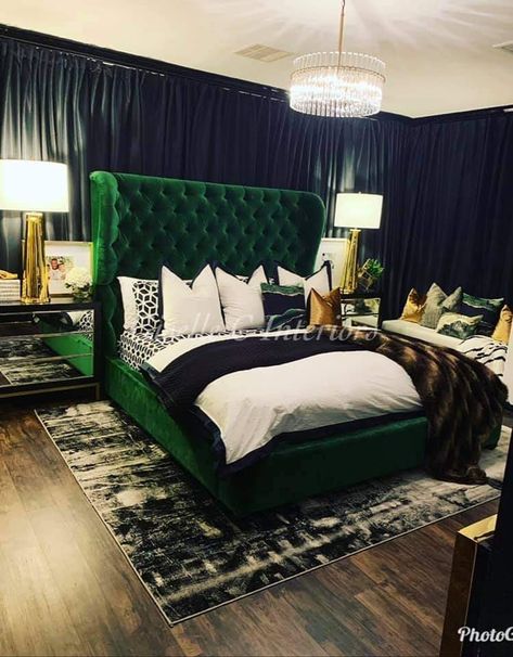 Decorating Quotes, Living Room Frames, Home Decor Painting Ideas, Dark Green Bedroom, Green Bedroom Design, Green Bedroom Decor, Glam Bedroom Decor, Luxe Bedroom, Luxury Room Bedroom