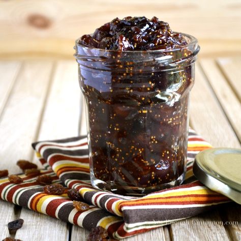 Delicious Fig Chutney. Use fresh or frozen figs. Perfect with white meat or as a spread for sandwiches. Fig Chutney, Chili Chutney, Mango Chutney, Fig Recipes, Jam And Jelly, Fresh Figs, Chutney Recipes, White Meat, Cheese Platters