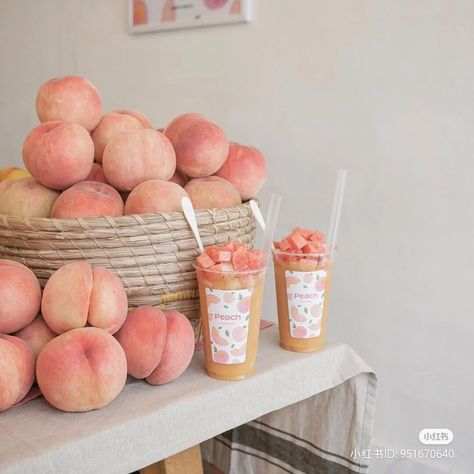 Peach Aesthetic, Peach Art, Junk Food Snacks, Peach Tea, Aesthetic Picture, Strawberry Milk, Just Peachy, Salmon Color, Dessert Drinks