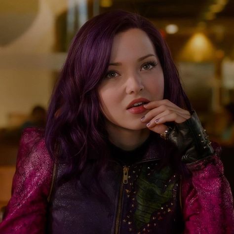 Cameron Dove, Descendants Ben, Dove Cameron Descendants, Descendants 2015, Disney Descendants Mal, Descendants Mal, Mal Descendants, Descendants 1, Disney Channel Descendants