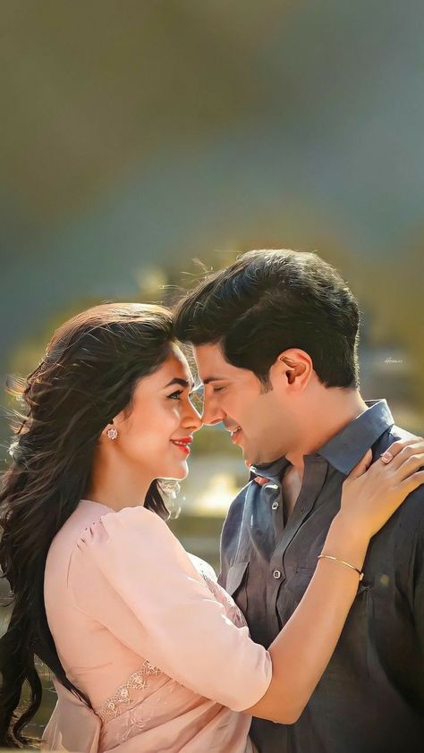 Hd Cover Photos, Kgf Photos Hd, Cute Movie Scenes, Pre Wedding Photoshoot Outfit, Cute Love Photos, Romantic Couple Images, Love Couple Images, Movie Pic, Bollywood Couples