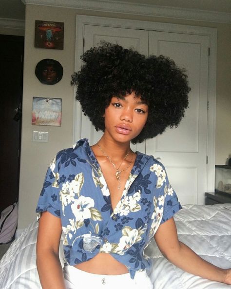 Heart Shaped Afro, Blk Women, Curly Cut, Cabello Afro Natural, Pelo Afro, Natural Hair Beauty, Coily Hair, Black Hairstyles, Natural Hair Inspiration