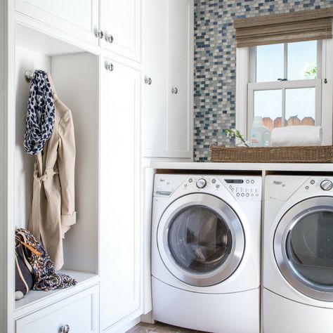 8 Home Organization Tips From Interior Design Pros - Peltier Interiors Laundry Room Design Ideas, Transitional Laundry Room, Small Laundry Room Organization, Room Storage Diy, Dream Laundry Room, Mudroom Laundry Room, Laundry Room Layouts, Laundry Room Remodel, Laundry Room Inspiration