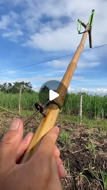 Custom Slingshot, Hunting Crafts, Slingshot Fishing, Diy Slingshot, Budget Monthly, Bamboo Diy, Plan For Life, Bamboo Art, How To Craft