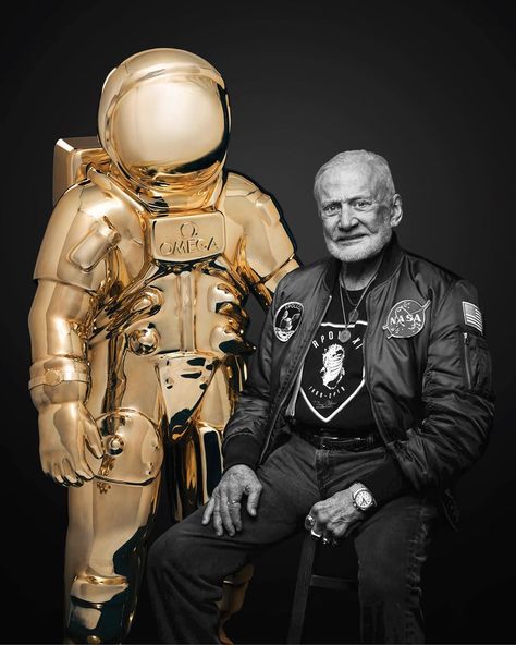 OMEGA on Instagram: “#Moonwatch Golden Astronaut makes friends in high places.” Astronomy Wallpaper, Nasa Spacex, Project Mercury, Nasa History, High Places, Buzz Aldrin, Apollo Missions, Retro Space, Moon Missions