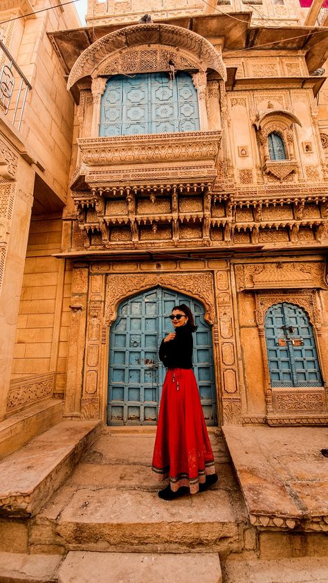 Jaisalmer India travel south asian south asia indian desi travelers travelling Jesalmer Photography, Rajasthan Poses, Jaisalmer Photography Travel, Jaisalmer Photography, Rajasthan Trip, Travel Photoshoot, Golden City, Travel Pictures Poses, Historical Places