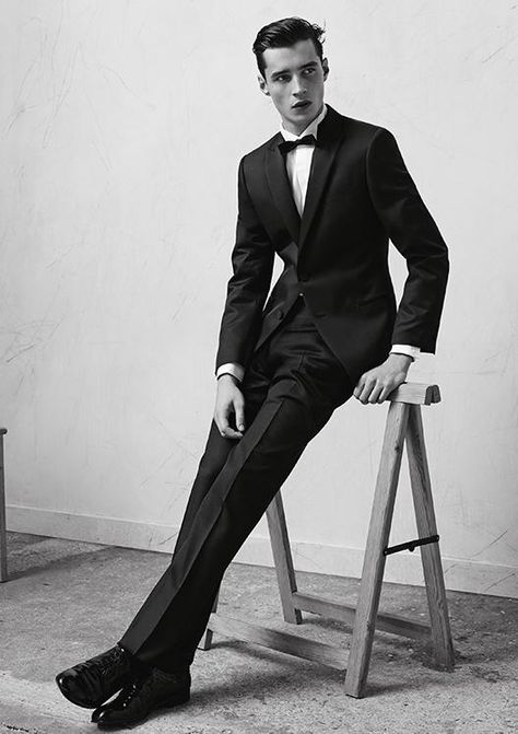 Adrien Sahores, Karim Sadli, Male Models Poses, 사진 촬영 포즈, Dapper Gentleman, Mens Fashion Classy, Custom Suit, Suit Up, Photography Poses For Men