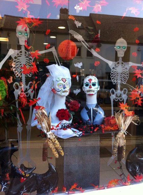 #halloween #window_display #hairsalon Halloween Displays Retail, Salon Window Display, Salon Window, Halloween Window Display, Window Mural, Storefront Design, Retail Displays, Halloween Window, Retail Windows