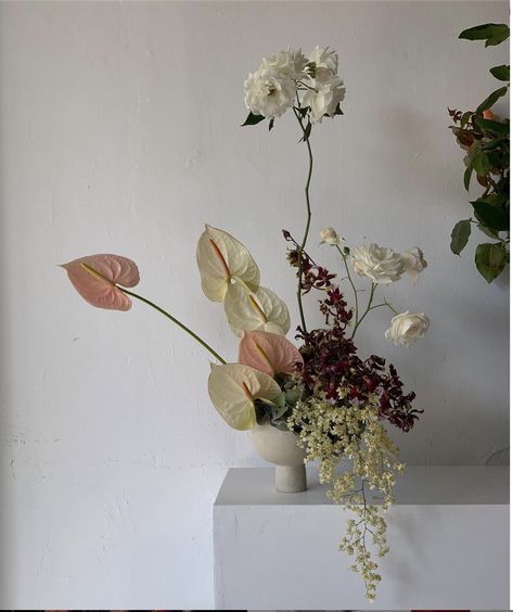 Dried And Fresh Flower Arrangement, Japandi Wedding, Autumn Neutrals, Reception Florals, Anthurium Flower, Flower Installation, Flower Vase Arrangements, Modern Flower Arrangements, Dried Floral