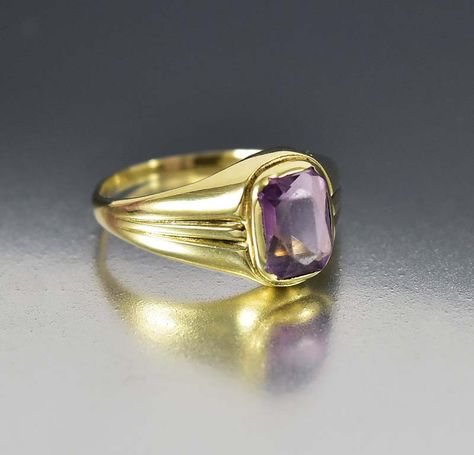 Antique Victorian Amethyst Gold Signet Ring Pinky Rings, Antique Jewellery Online, Vintage Jewelry Antique, Jewelry Antique, Gold Signet Ring, Amethyst Gold, Pinky Ring, Antique Victorian, Signet Ring