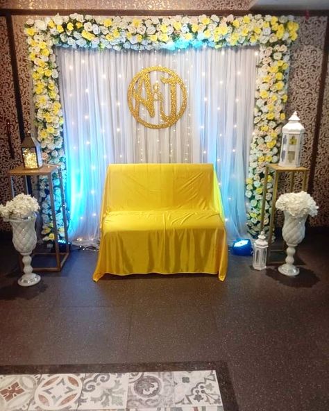 Baby shower event decorators Thane call Baba Events 📲 7021979252 Dohale Jevan Decoration At Home, Haldi Background Decoration, Haldi Background, Dohale Jevan Decoration, Decoration Haldi, Mehndi Decoration Ideas, Dohale Jevan, Mehndi Decoration, Haldi Ceremony Decorations