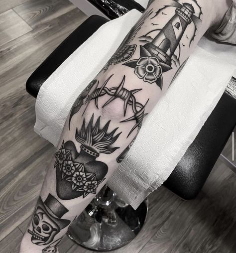 Traditional Tattoo Art Elbow, Arm Fold Tattoo, Old School Black Tattoo, Black And Gray Traditional Tattoos, Neo Traditional Tattoos Black And Grey, Traditional Black And White Tattoo, Neo Traditional Tattoos Black, American Traditional Tattoos Black And White, Tatuajes Old School