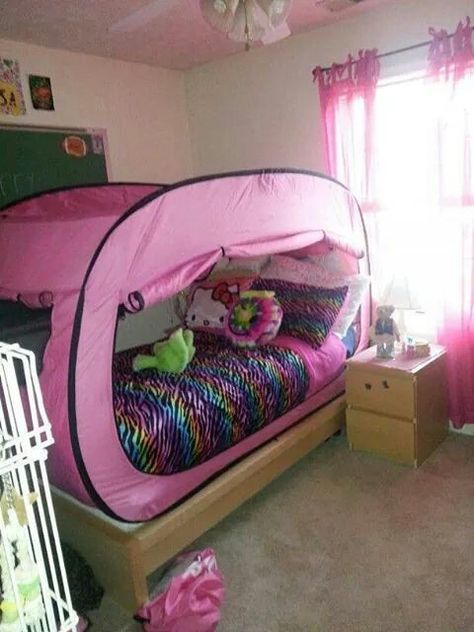 Cute idea Bed Tent Aesthetic, Kids Room Shared, Covered Bed, Bed Tents, Kids Rooms Shared, Spina Bifida, Basement Bedroom, Bedroom Door Design, Cute Bedroom Ideas