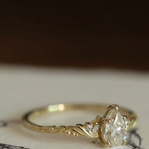 TED&MAG Jewelry on Instagram: "Leaves, vines, and dewdrops✨
New piece will be updated soon!
 
 
 
 
 #ring #goldring #solitaire #diamondring #engagementring #proposal #wedding #jewelry #handmade #custommade #tedandmag" Ethereal Engagement Rings, Small Gold Engagement Ring, Cruise Prep, Proposal Wedding, Pear Ring, Ring Ideas, Antique Engagement Rings, Gold Engagement Ring, Gold Engagement