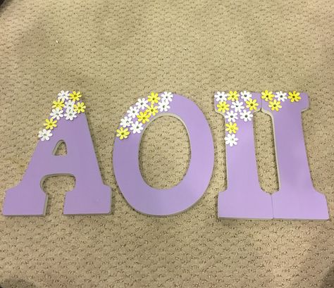 Letter Painting Ideas Wooden Aesthetic, Sorority Letters Painted Wooden, Sorority Painted Letters, Painted Sorority Letters, Letter Painting Ideas Wooden, Aoii Letters, Sorority Letters Painted, Sorority Shirts Letters, Big Little Paddles