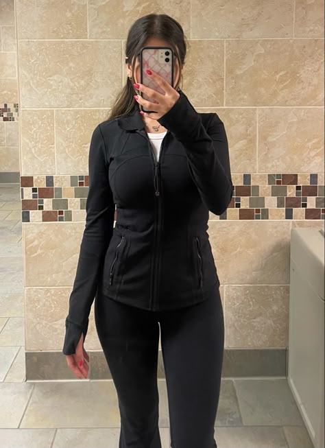 Black Athletic Jacket Outfit, How To Style Lulu Define Jacket, Lululemon Black Define Jacket Outfit, Lulu Define Jacket Outfit Black, Lulemon Define Jacket, Black Lululemon Jacket Outfit, Black Define Jacket Outfit, Athletic Jacket Outfit, Lululemon Jacket Outfit