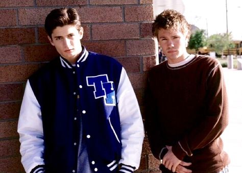 Nathan and Lucas Scott Nathan And Lucas Scott, 2000s Tv Shows, People Always Leave, One Tree Hill Cast, James Lafferty, Nathan Scott, Scott Brothers, Lucas Scott, 90s Memories