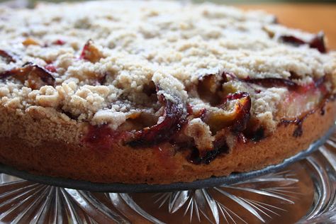 Christmas Plum Cake Recipe, Baked Fruit Desserts, German Plum Cake, Fruit Desserts Easy, German Cake, Plum Recipes, Torte Recipe, Ukrainian Recipes, Stronger Together