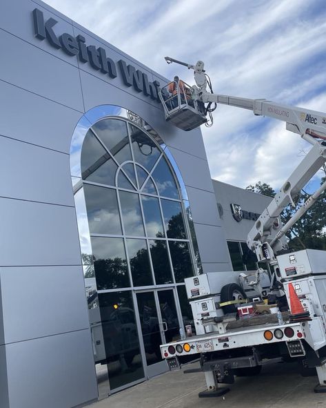 It is OFFICIALLY, OFFICIAL!! 💥 Keith White Chrysler Dodge Jeep Ram - Brookhaven, MS 💥 📍 Come see us at 109 Hwy 51 Brookhaven! #KeithWhiteChryslerDodgeJeepRam #BrookhavenMS Chrysler Jeep, Chrysler Dodge Jeep, Come And See, Dodge, Jeep, Ram, Quick Saves, White