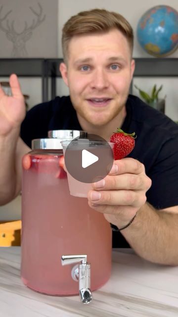 Timthetank on Instagram: "Pink Starburst Lemonade Jungle Juice!" Party Juice Recipe Alcoholic, Lemonade Jungle Juice, Best Jungle Juice Recipe, Alcoholic Lemonade Drinks, Pink Alcoholic Drinks, Mixed Drinks Alcohol Recipes, Starburst Drink, Party Punch Alcohol, Jungle Juice Recipe