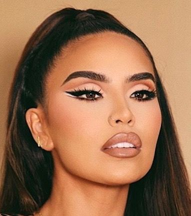 Cat Eye Formal Makeup, Brown Crease Eyeshadow, Dark Nude Makeup Looks, Brown Makeup Glam, Wedding Guest Makeup Dark Skin, Cat Eye Prom Makeup, Brown Cut Crease Makeup Looks, Brown Smokey Cat Eye Makeup, Cat Eye Brown Eyes