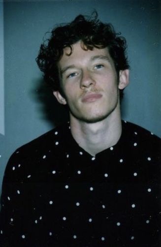 Callum Turner Boyfriend Material, Calum Turner, Harris Dickinson, Callum Turner, Ideal Man, British Men, I Have A Crush, White Boys, Pretty Men