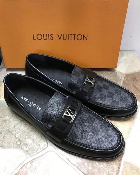 Lv Loafers, Mens Street Style Urban, All Nike Shoes, Mens Lifestyle, Formal Shoes, Mens Street Style, Shoe Game, Loafers Men, Nike Shoes