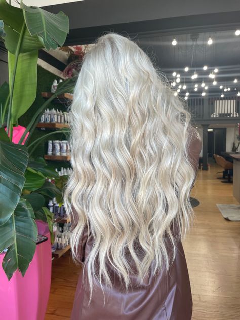 Platinum Blonde Hair Extensions Long, Bright Lived In Blonde, Platinum Ash Blonde Hair, Light Ashy Blonde Hair, Platinum Blonde Hair Extensions, Vanilla Blonde, Cool Blonde Hair Colour, Blonde Hair Goals, Perfect Blonde Hair