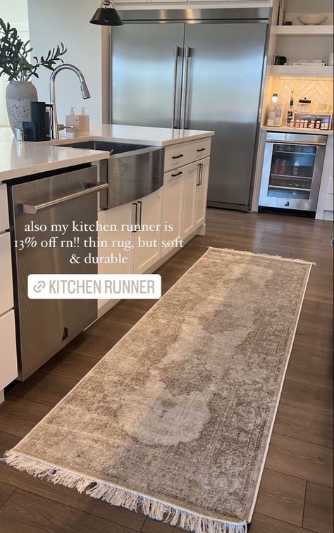 Kaeli Mae Kitchen, Couple Home Renovation Aesthetic, Apartment Aesthetic Moving In, Moving Into A New House Aesthetic, Kaeli Mae House, Own Apartment Aesthetic Keys, Aesthetic Kitchen Apartment Nyc, Dallas Apartment, Modern Apartment Living Room