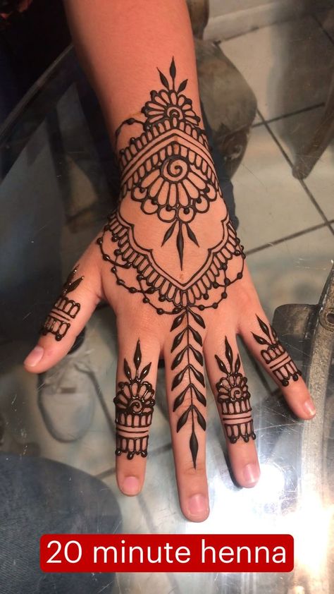 Small Henna Tattoos, Small Henna Designs, Henne Tattoo, Cute Henna Designs, Cute Henna Tattoos, Henna Style Tattoos, Small Henna, Henna Designs For Kids, Henna Inspired Tattoos