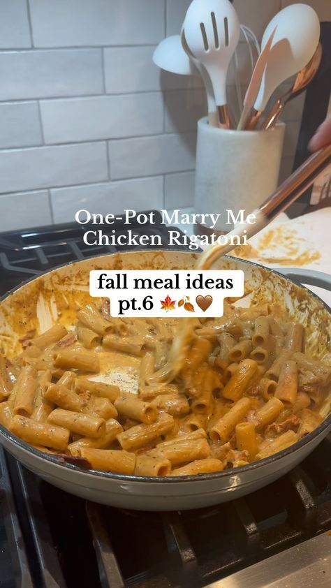 Karli Schiller | A new fall staple!🎃🍂 Cheesy Italian Sausage Orzo that’s creamy, savory, and delicious! 🍝❤️ 1️⃣ Cook Italian sausage 2️⃣ Mix in tomato... | Instagram Italian Sausage Orzo, Cheesy Italian Sausage, Sausage Orzo, Chicken Rigatoni, Fall Staples, Italian Cooking, Smoked Sausage, Rigatoni, Italian Sausage