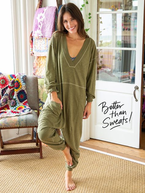 Sometimes you need something to throw on that is not only the comfiest outfit ever, but also cute enough to rock at the grocery store, dog walk or coffee run! The Johnnie Jumpsuit was designed to be super oversized with a drop crotch & a slouchy COZY fit! The low v-neck is perfect to pair with a colorful bandeau, c Comfiest Outfit, Lounge Jumpsuit, Boho Jumpsuit, Coffee Run, Dog Walk, Fun Pants, Green Jumpsuit, Knit Jumpsuit, Cute Clothes