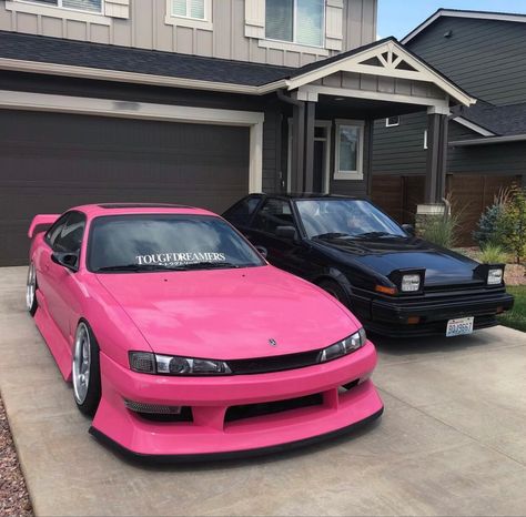 Car Interior Luxury, Sports Car Interior, S14 Silvia, Driver Accessories, Pink Cars, Slammed Cars, Race Car Driver, Interior Luxury, Pimped Out Cars