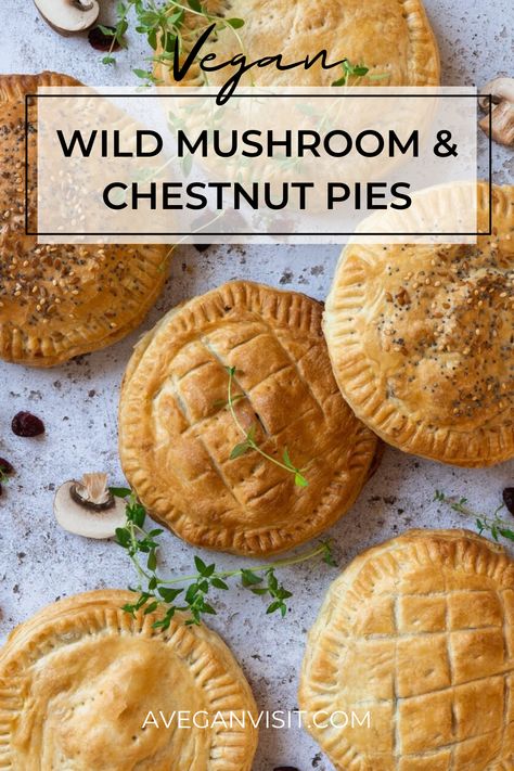 Vegan Mushroom Pie, Vegan Christmas Main Dish, Chestnut Mushroom Recipes, Vegan Christmas Food, Vegan Christmas Pie, Baking Savory, Vegetarian Christmas Dinner, Vegetarian Christmas Recipes, Vegan Winter Recipes