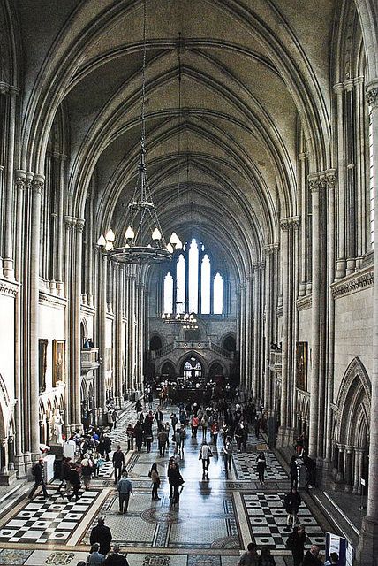 Royal Courts of Justice, London by Treble2309, via Flickr Opened by Queen Victoria in 1882 Somerset Levels, Royal Court, London Places, London Town, London Calling, London Love, Gothic Architecture, Yorkshire England, British Isles