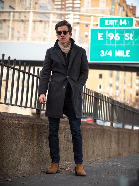 Outerwear for Short Men: The Ultimate Guide [2021] - The Modest Man Casual Fall Outfits For Men, Casual Trench Coat Outfit, Fall Outfits For Men, Men Styling, Dapper Outfit, Long Coat Men, Winter Coat Outfits, Minimalist Men, Short Men