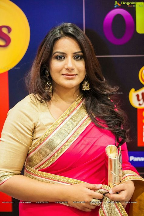 Pooja Gandhi, Gandhi Photos, Pink Half Sarees, Angels Beauty, Red Saree, Movie Awards, Aged To Perfection, Plus Size Beauty, Actress Photos