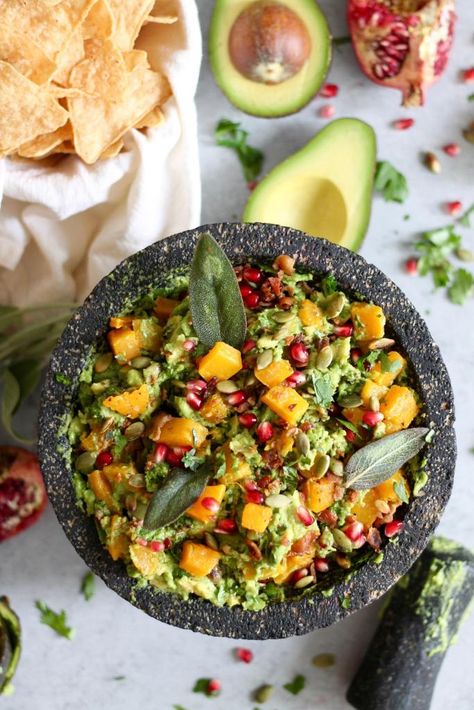 Loaded Autumn Guacamole (+ a video!) Salsa Guacamole, Toasted Pumpkin Seeds, Smashed Avocado, Most Popular Recipes, Roasted Butternut, Roasted Butternut Squash, Food Categories, Quesadillas, Yummy Appetizers